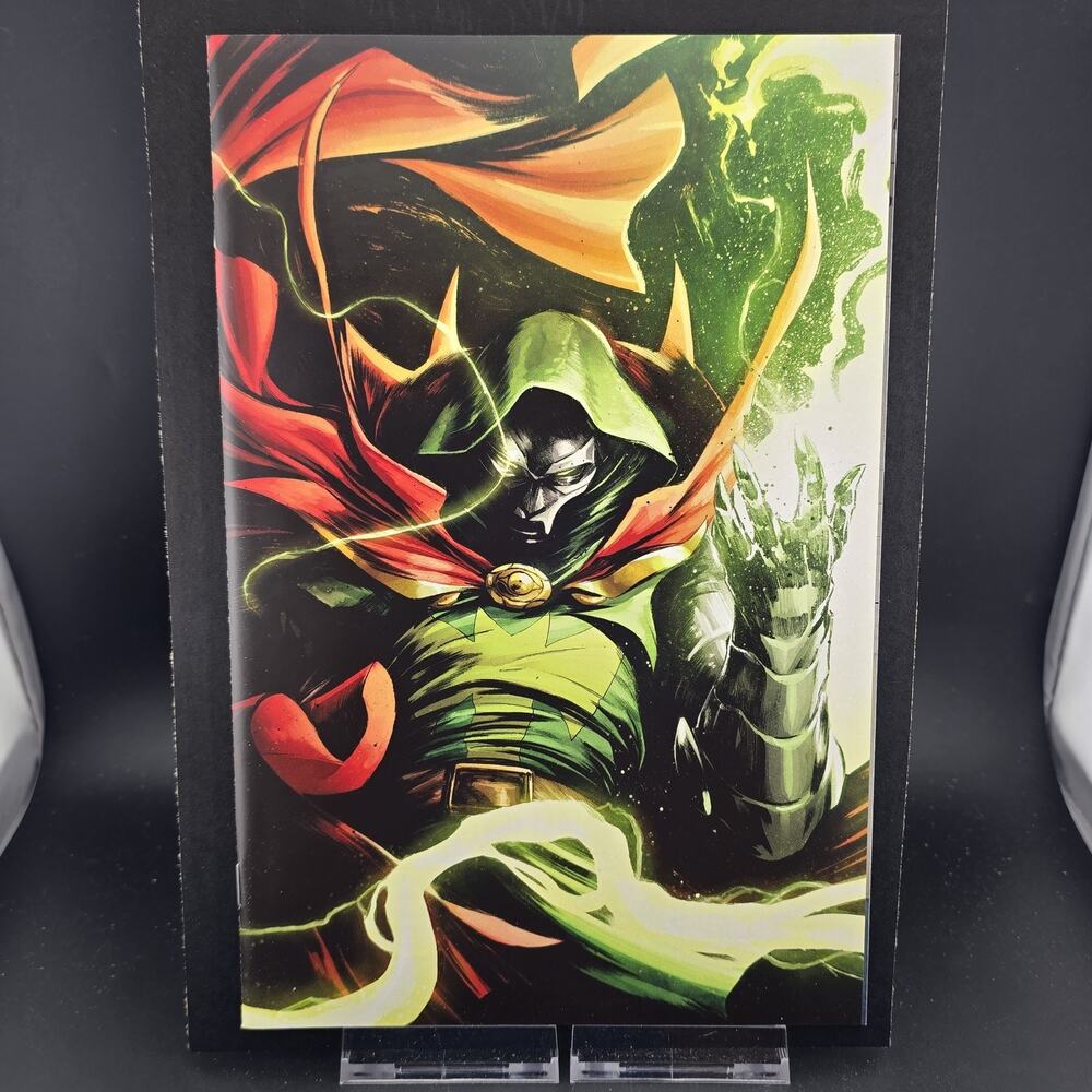 ONE WORLD UNDER DOOM 2 1:100 CAPPUCCIO VIRGIN VARIANT MARVEL 2025 NM SHARP